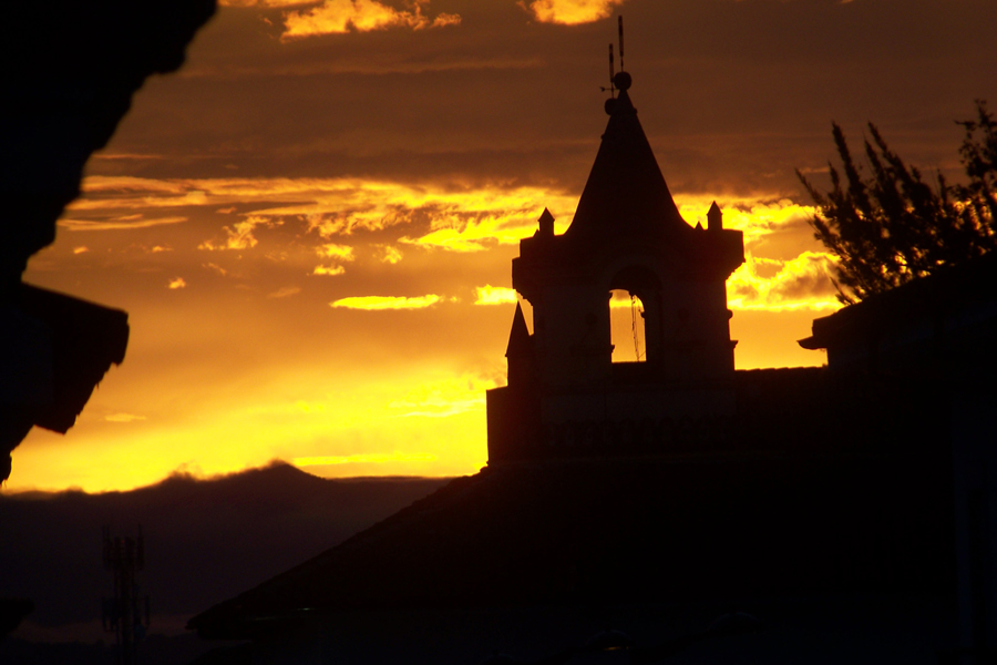 Amanecer en el centro historico de Popayan